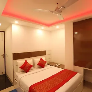 Bed & Breakfast Majestic Park At Delhi Airport ****