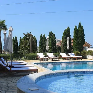 Hotel Aleksandrus Jardin ***
